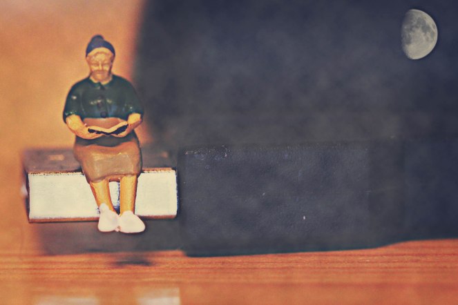 gadgetreadmoonandback